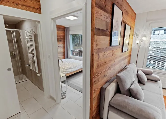 En Plein Centre De Montana Lägenhet