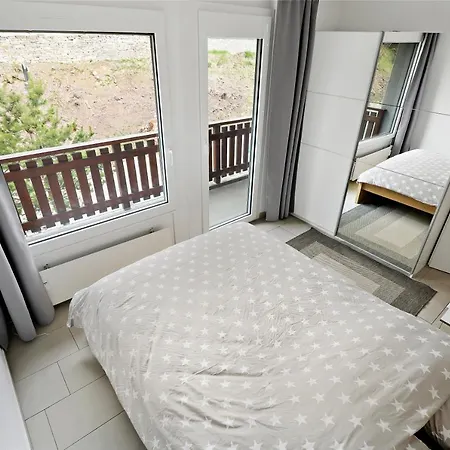 En Plein Centre De Montana Lägenhet